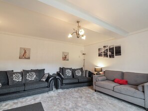 Living area - Ivy House (Kingussie)