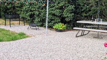 Cottage | Outdoor dining