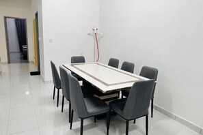 Room - Kulai 3B2R Indahpura Landed House Near JPO (Kulai)