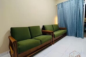 Unclassified image, 2 of 8, button - Kulai 3B2R Indahpura Landed House Near JPO (Kulai)