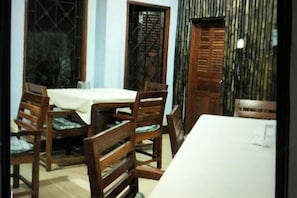 Restaurant - Joy's Homestay (Luang Prabang)