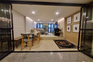 Interior - Oliver's House in Kaset (Bangkok)