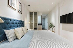 Room - VietHOME- GROUP 4pax -2 Private Studio in 1Place (Hanoi)