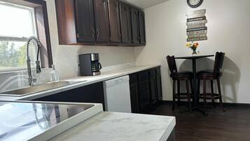 Microwave, oven, stovetop, dishwasher