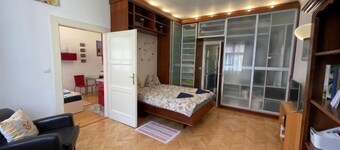 Apartment Flora Lobkovic