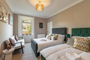 2 bedrooms, desk, iron/ironing board, free WiFi