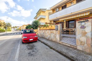 Exterior - Albachiara by the Sea, Villa with Spacious Veranda (Porto Torres)