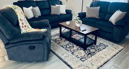 Spacious Dunnellon 3BR |7 Beds| Near Rainbow River