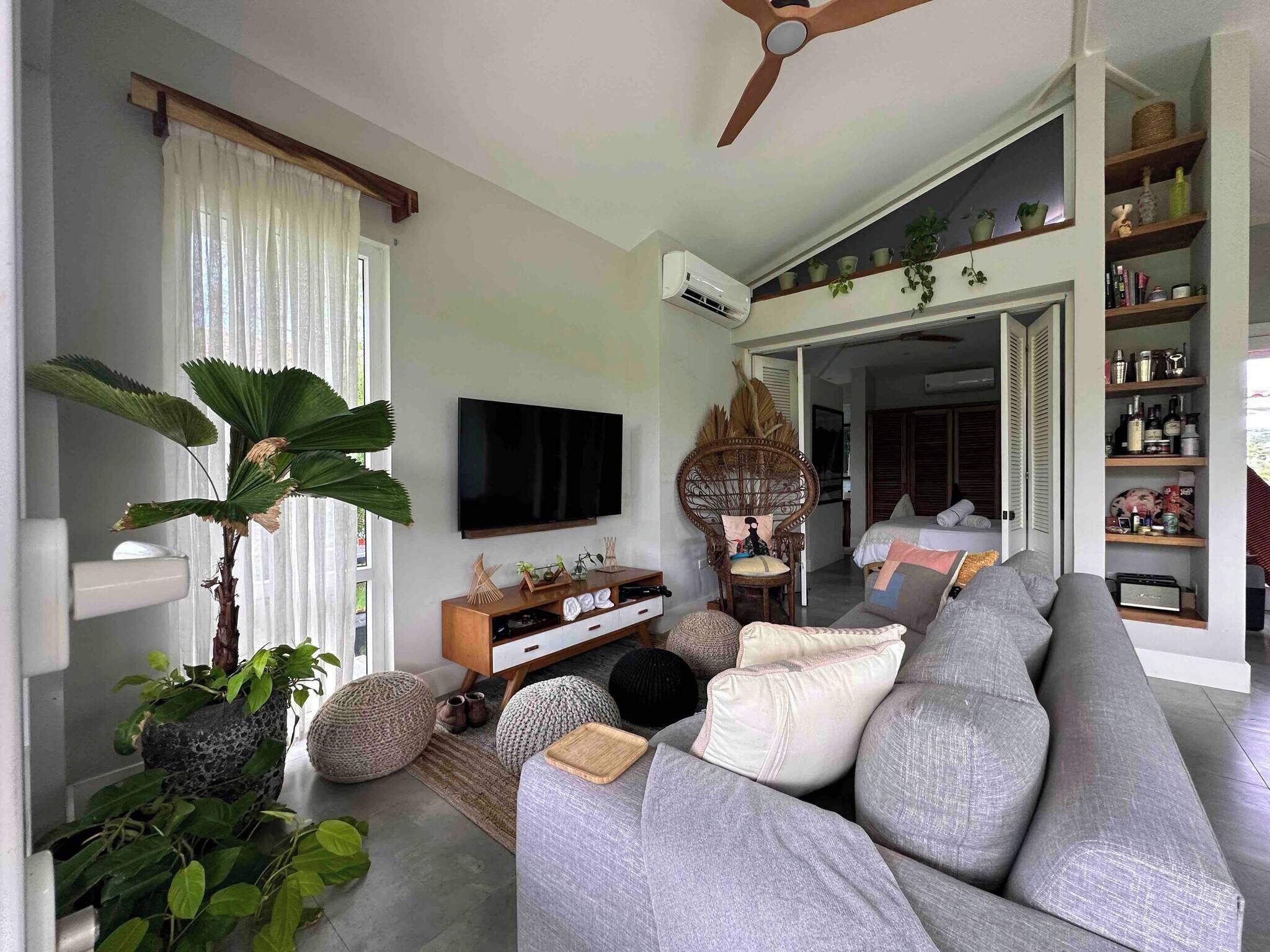 Villa, 1 Bedroom, Smoking, Balcony | Living room