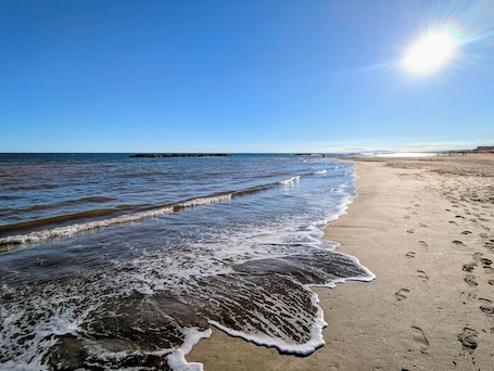 Beach. Mobile home Appolon Riviera air-conditioned 6/8 persons