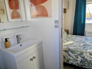3 dormitorios, Internet, ropa de cama
