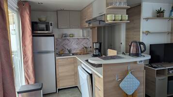 Microwave, stovetop, dishwasher