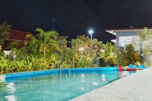 Piscina all'aperto