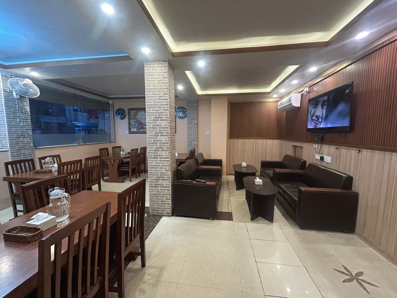 Mặt tiền nơi lưu trú