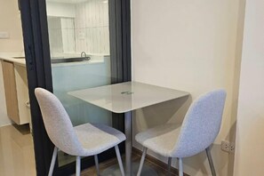 Room - Monthly-Stay @ Escent Trang near Robinson mall (Trang)