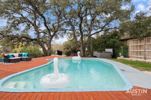 Outdoor pool - Private Pool Home Near Lake Travis | Firepit, Grill & Hot Tub | Pet-Friendly! (Austin)