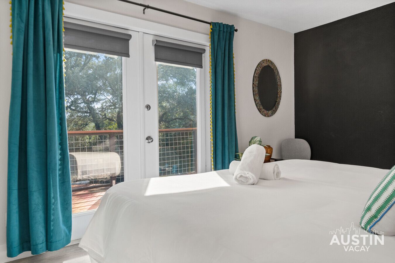 3 slaapkamers, een kluis op de kamer, een bureau