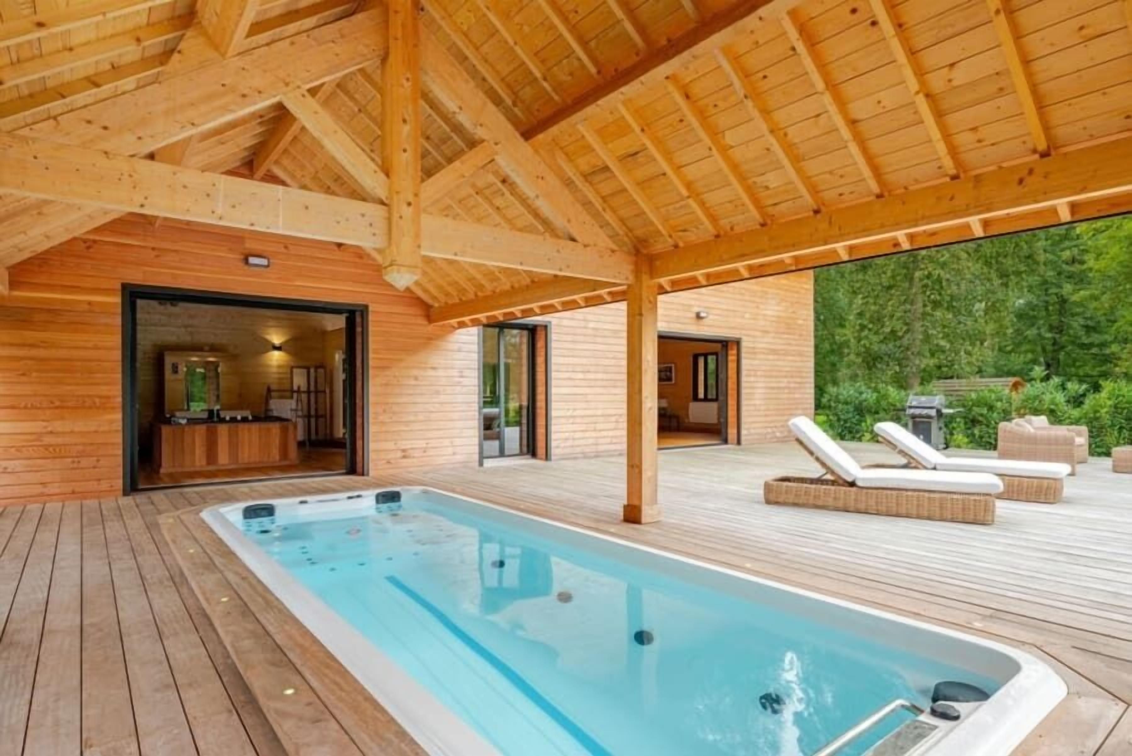 Deluxe Suite | Free WiFi