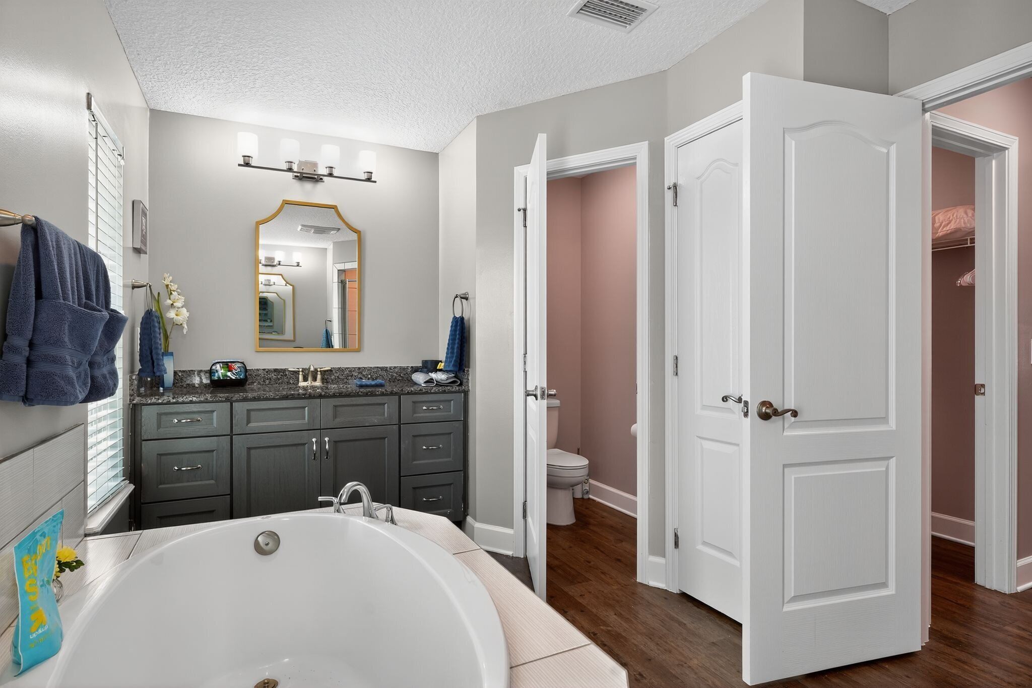 House, 4 Bedrooms | Bathroom | Towels, shampoo