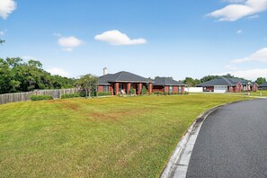 House, 4 Bedrooms | Exterior