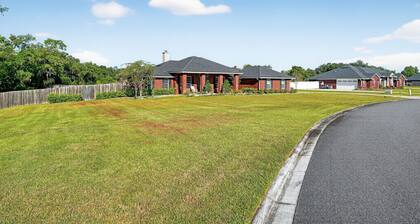 Floridays Manor 4 Bedroom Home