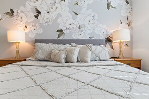 Townhome, 6 Bedrooms