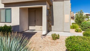 Townhome, 6 Bedrooms | Perincian bahagian luar