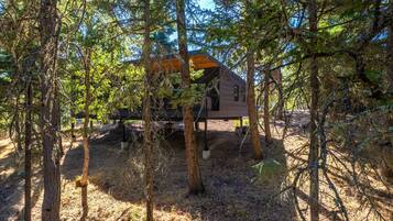House, 2 Bedrooms | Exterior