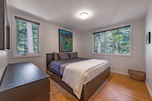 2 bedrooms, free WiFi - Happenstance Vineyards 2 Bedroom Home (Mosier)