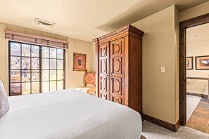 1 habitación, tabla de planchar con plancha y wifi gratis 