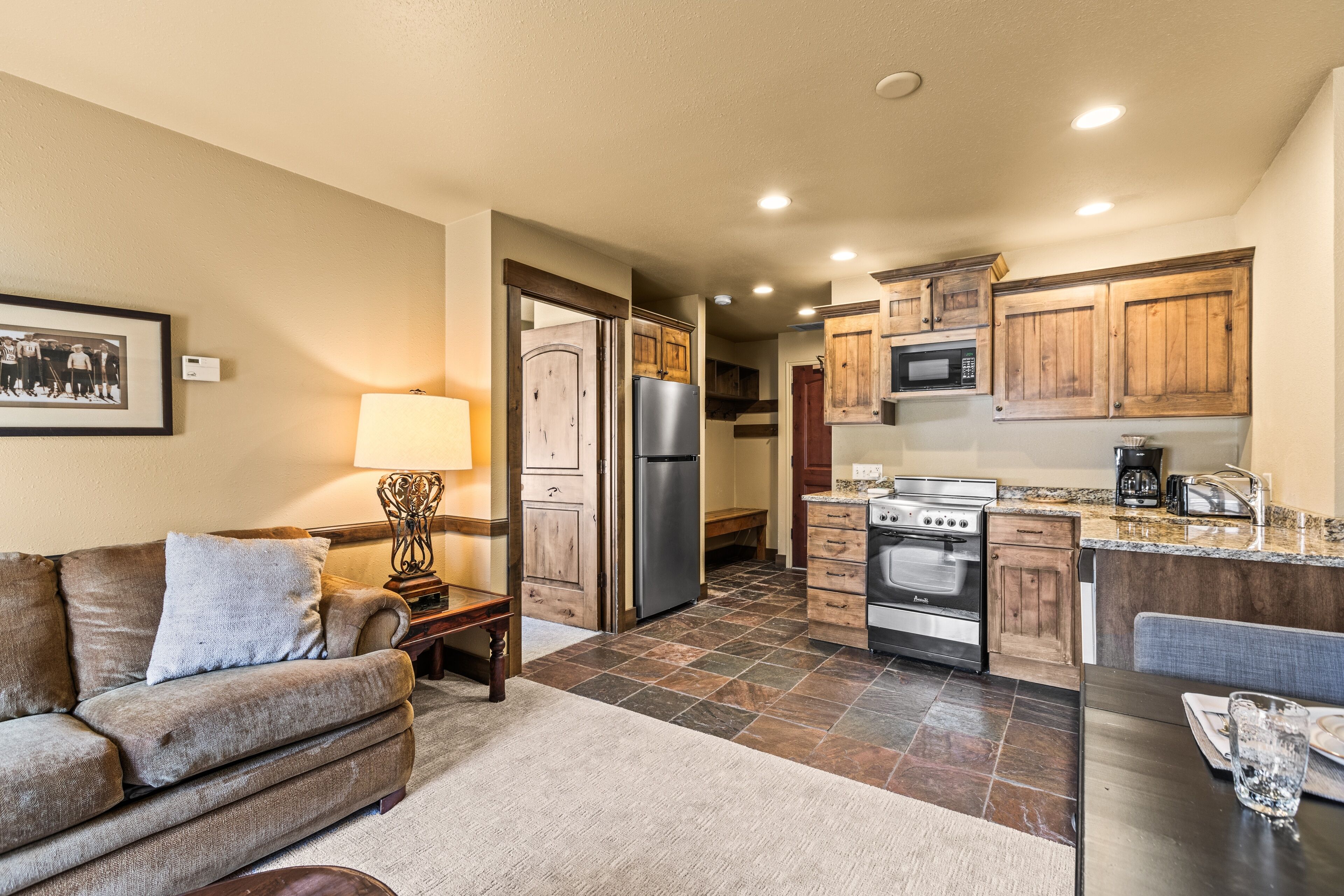 Condo, 1 Bedroom | Interior