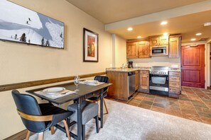 Apartment, 1 Schlafzimmer | Eigene Küche | Kühlschrank, Wasserkocher mit Kaffee-/Teezubehör, Toaster