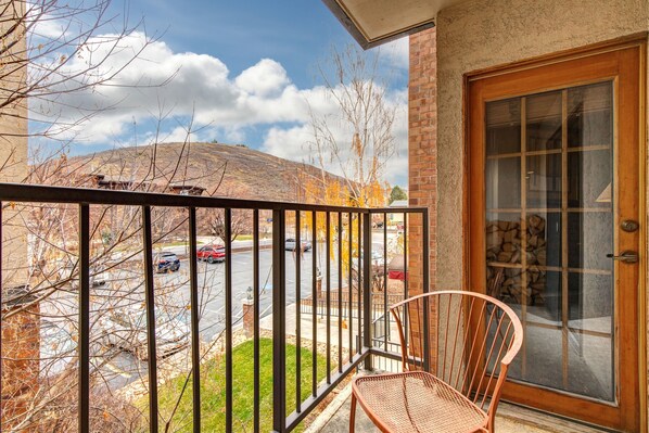 Condo, 1 Bedroom | Property grounds