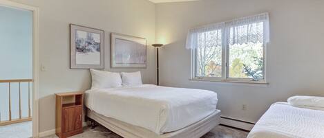 5 slaapkamers, een laptopwerkplek, een strijkplank/strijkijzer