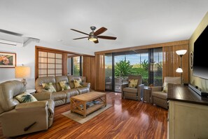 Living area - Kauai Makahuena 4103 2 Bedroom Condo (Koloa)