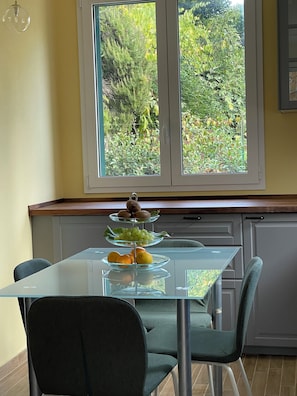 Family Apartment, Garden View | Private kitchen | Fridge - PALAZZO RICARDI (Imperia)