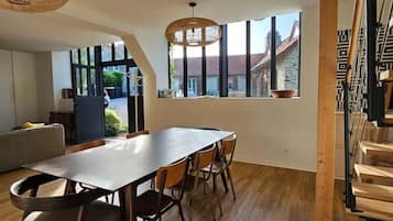 Classic Cottage | Free WiFi