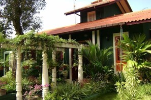 Exterior - Marakolliya Stay, 2BR Residential Holiday Bungalow (Hambantota)