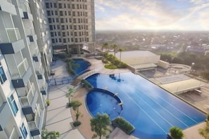 Outdoor pool - 2 BR ANDERSON 25floor above pakuwon mall the biggest shopping center (Wiyung)