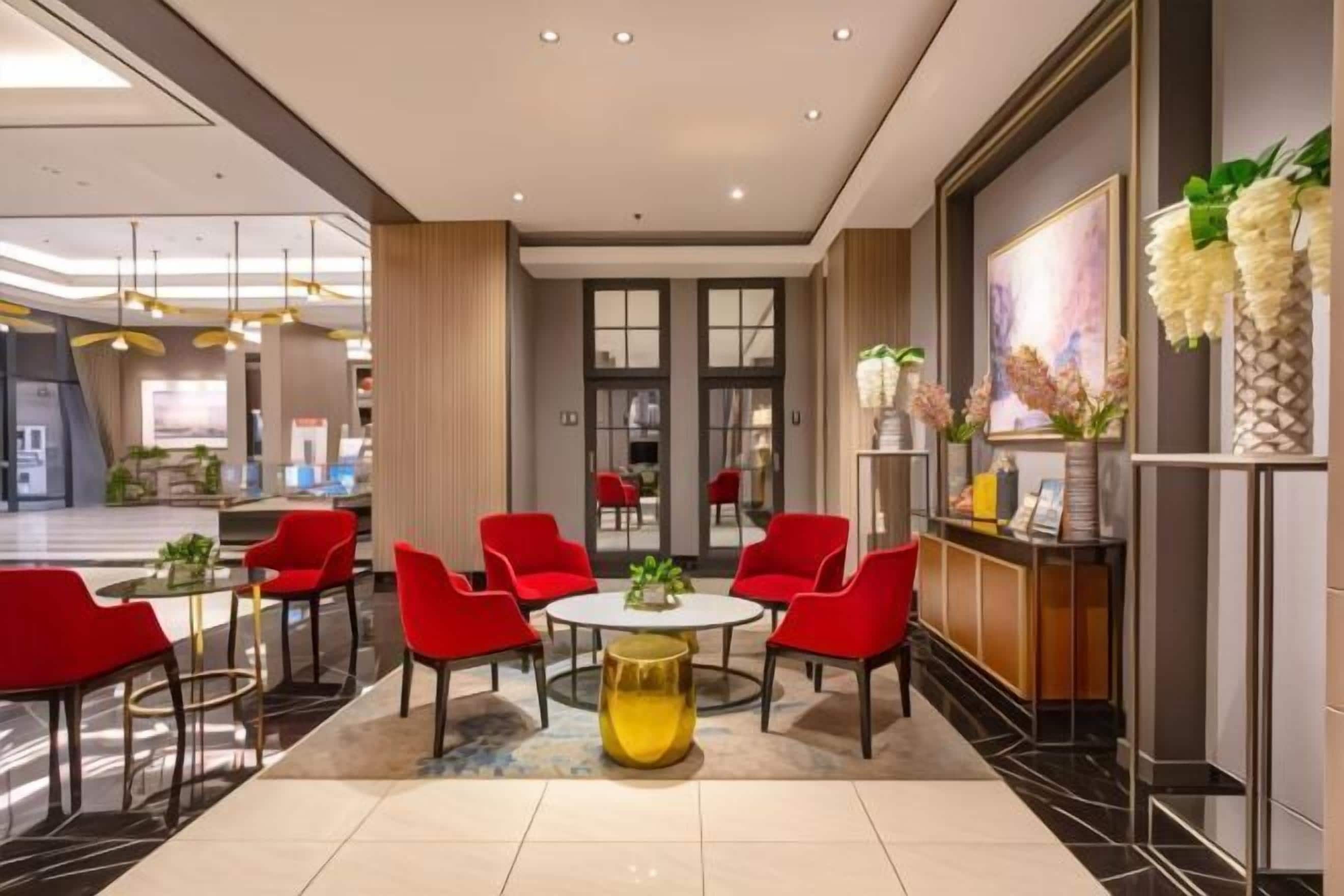 Lobby lounge