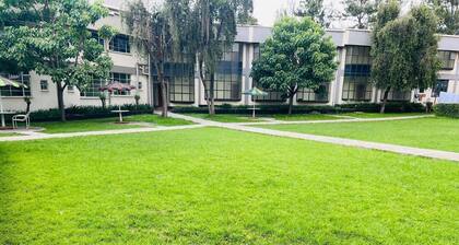 Welcoming cozy hotel studio in Nakuru next to KFC/JAVA & Sarova.