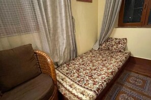 Room - Deepjyoti Inn (Kathmandu)