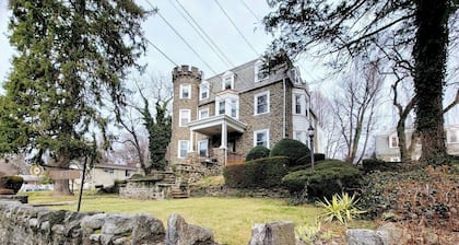 Style and Charm 2BR apt in Melrose Park