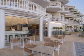 Unclassified image, 3 of 87, button - Arkadia Hotel (Arkadii)
