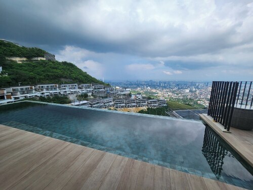 Cebu House with Stunning View!