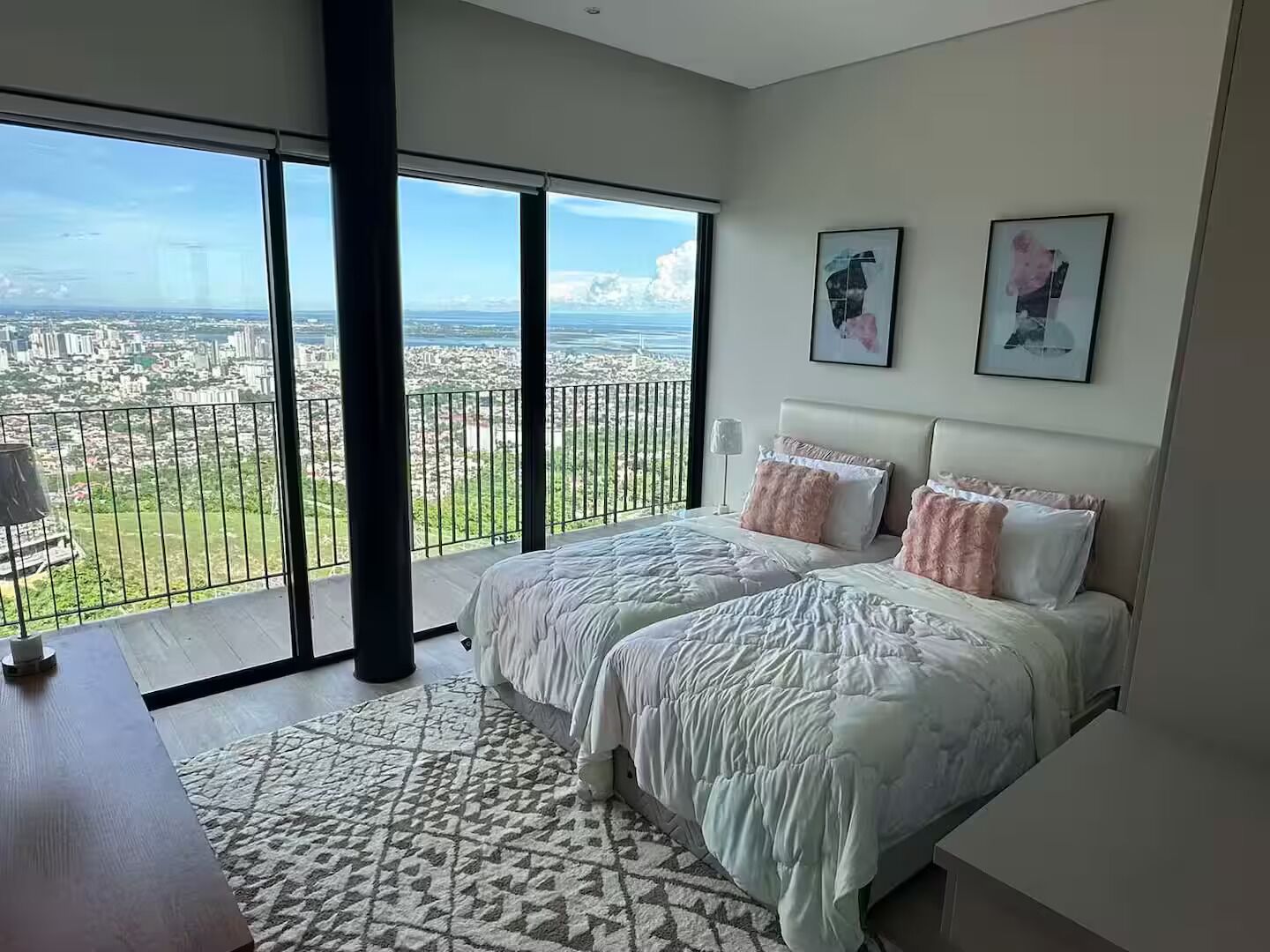 3 chambres, fer et planche à repasser, Wi-Fi gratuit, draps fournis