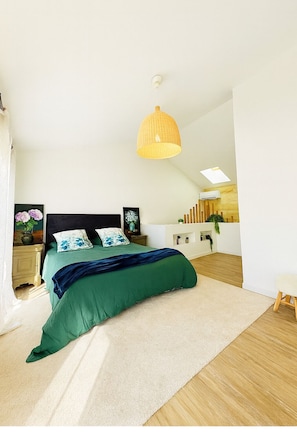 2 bedrooms, desk, iron/ironing board, travel crib - La Bulle Médocaine - Upscale cocoon with private Jacuzzi (Macau)
