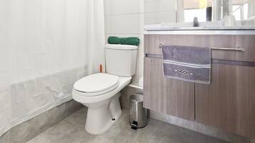 Apartment | Bathroom