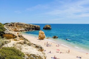 Beach towels - BnB Homes Ocean View Apartment with Huge Sunny Terrace, 2 Swimming Pools & Tennis Court (Albufeira)