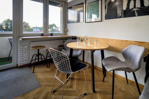 Lägenhet - balkong | Vardagsrum